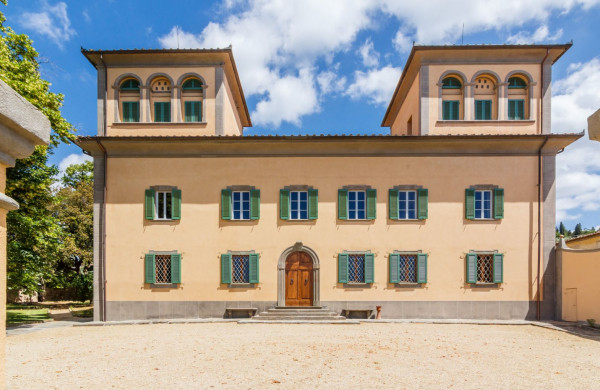 Historical Mansion with Wine Estate, Vinci, Florence - Tusca...